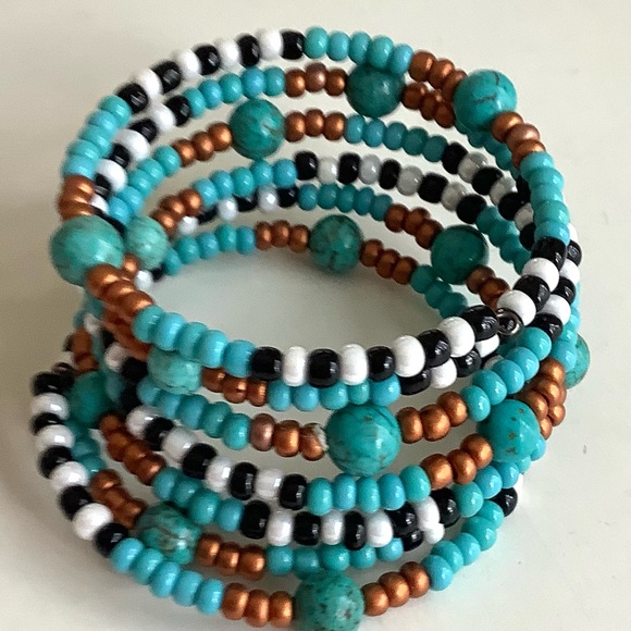 Turquoise beaded bracelet - Picture 1 of 3